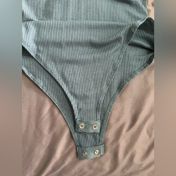 *NWT* FOREVER 21 TEAL RIBBED BODYSUIT - MEDIUM - Picture 6 of 7